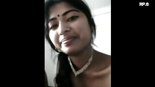 हॉर्नी चिक युकी आयहारा तिच्या केसाळ कोचसोबत डिल्डो वापरून खेळते आणि नंतर डीपथ्रोट ब्लोजॉब देते