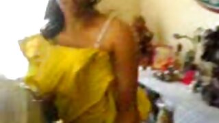 सुपर सेक्सट्रॅक्टिव्ह गोरे बाळ कोंबडा चालवते