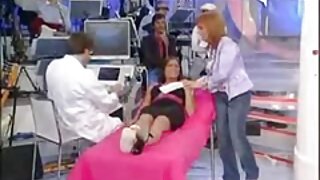 गरम आणि खडबडीत सोनेरी बोरोका बॉल्स थ्रीसममध्ये कठोरपणे fucks