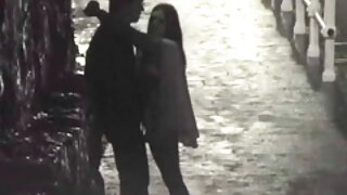 राहीनडी मोठा लंड चाटतो आणि मग त्यावर स्वार होतो